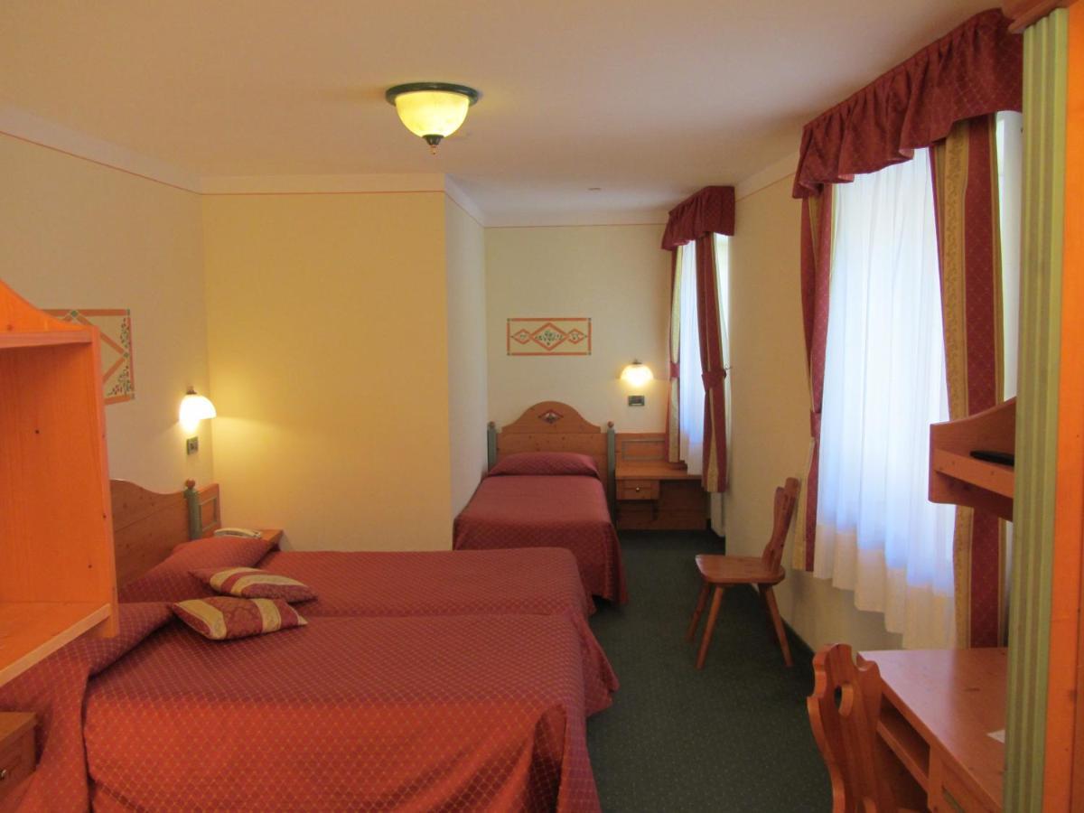 Alpen Garten Hotel Margherita Rumo Exteriör bild
