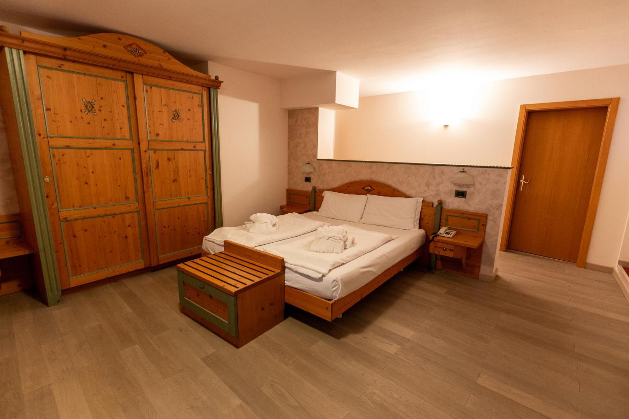 Alpen Garten Hotel Margherita Rumo Exteriör bild