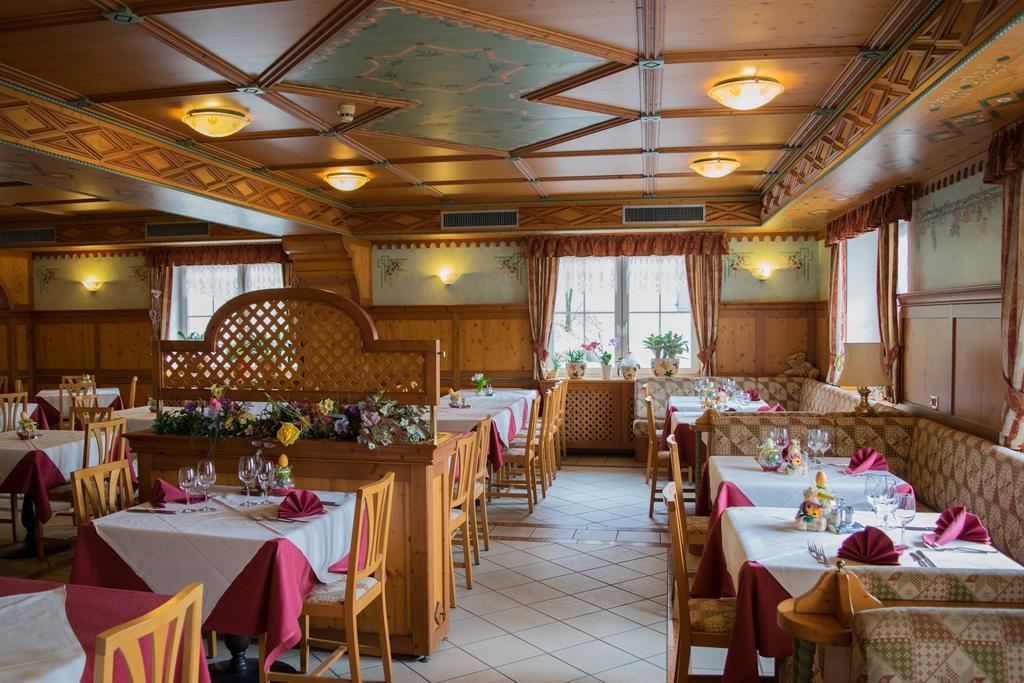 Alpen Garten Hotel Margherita Rumo Exteriör bild